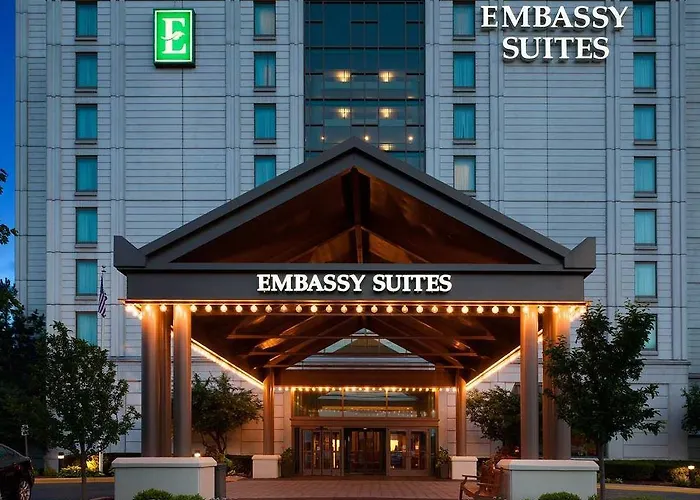 Hotel Embassy By Hilton Chicago Lombard