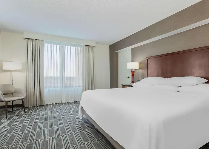 Embassy By Hilton Chicago Lombard