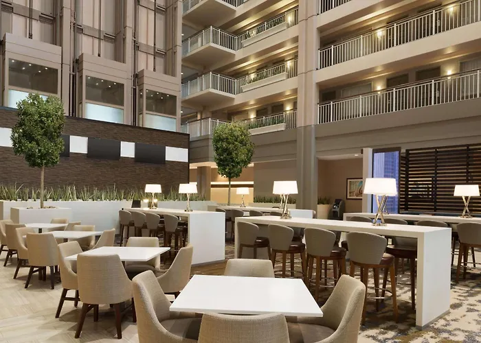 Hotel Embassy By Hilton Chicago 3*