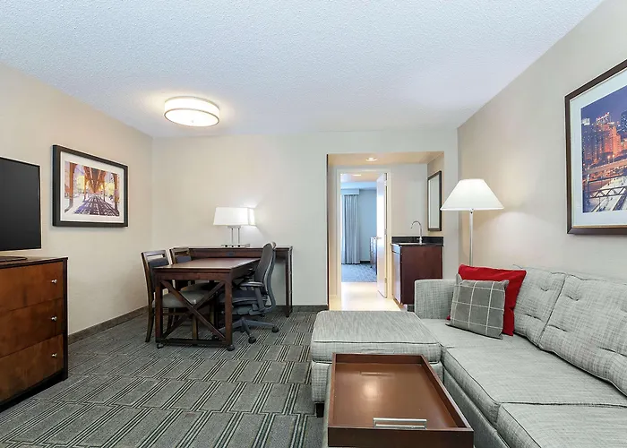 Hotel Embassy By Hilton Chicago Lombard