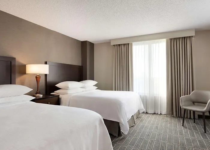 Hotel Embassy By Hilton Chicago Lombard