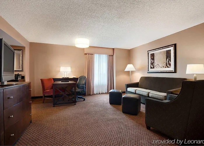Embassy By Hilton Chicago 3*