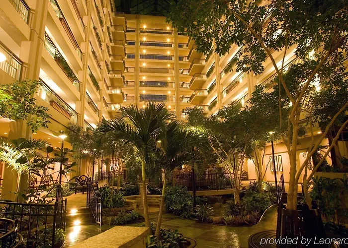 Embassy By Hilton Chicago Lombard