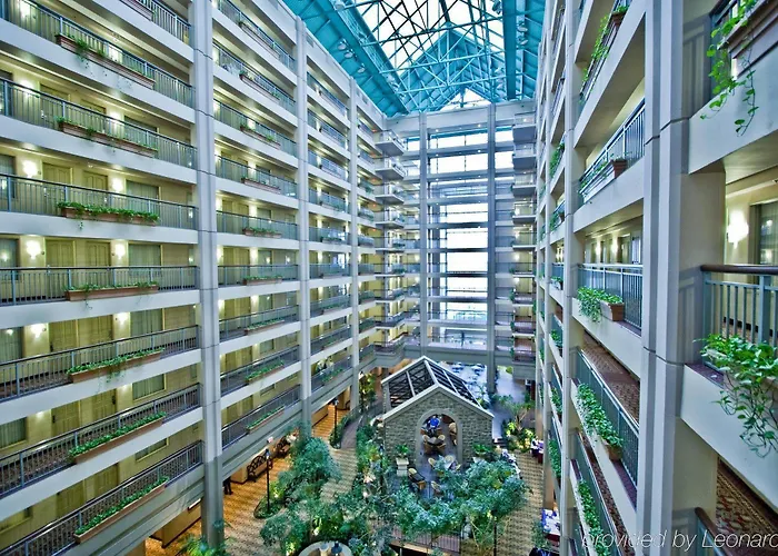 Hotel Embassy By Hilton Chicago Lombard